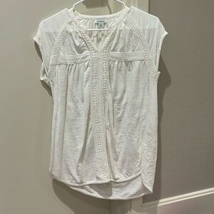 White blouse from Sundance,size xs, and is lightly worn